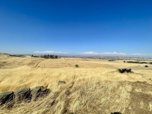 view of local wilderness with a rural view