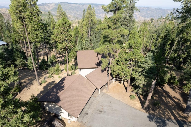 bird's eye view featuring a mountain view