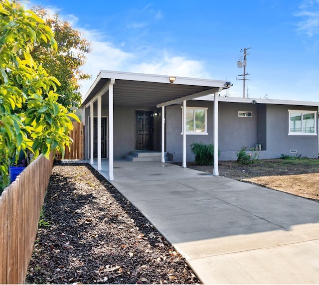 view of front of property