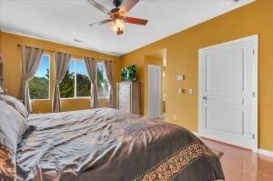 bedroom with ceiling fan