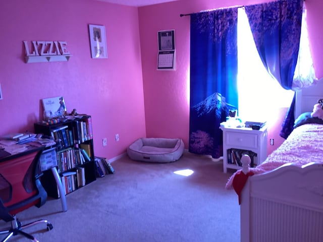 bedroom featuring carpet floors