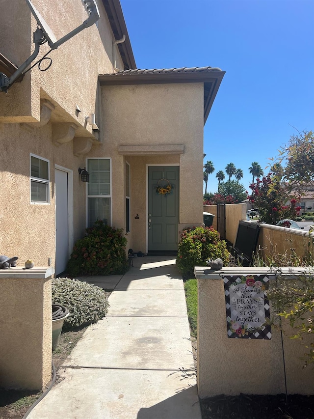 view of entrance to property