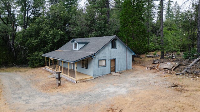 view of front facade with covered porch