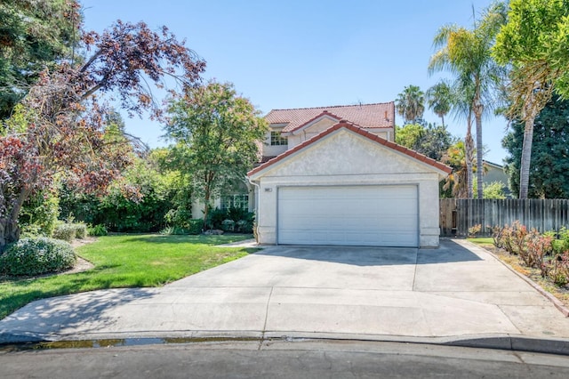 view of front of home featuring a front lawn