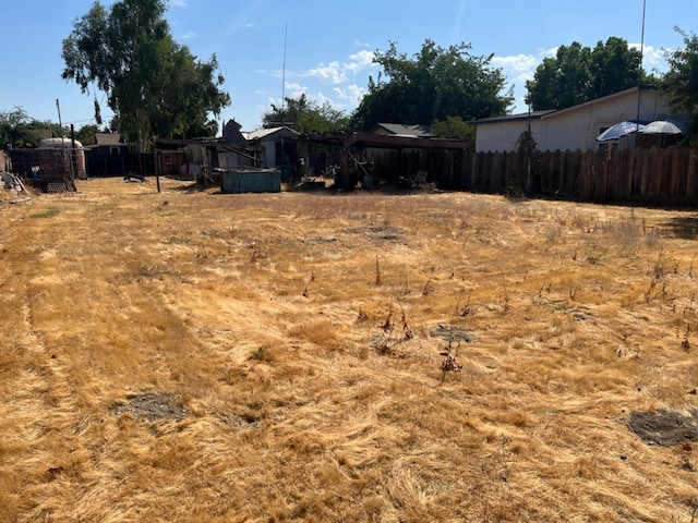311 Stadium Rd, Madera, CA 93637 - photo 2