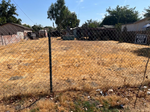 311 Stadium Rd, Madera, CA 93637 - photo 4