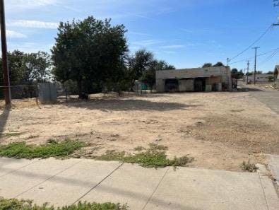 Listing photo 3 for 0 Tulare St, Fresno CA 93706