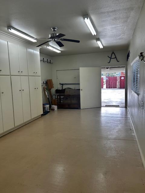 garage featuring ceiling fan