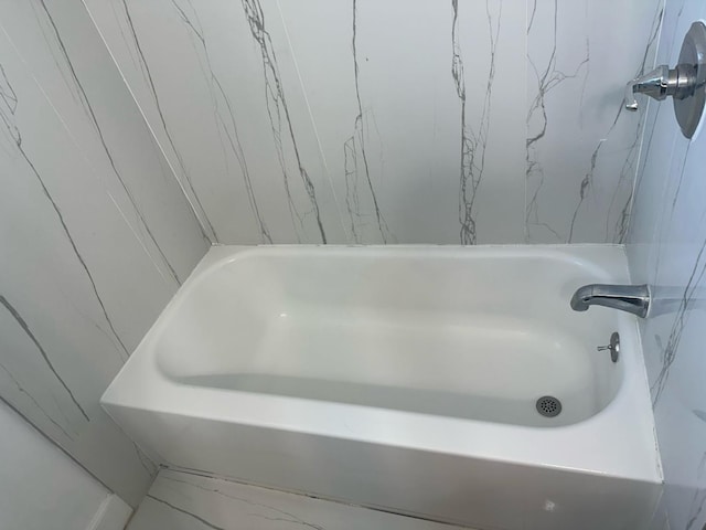 bathroom featuring a bathing tub