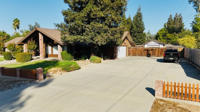 view of front of property featuring a garage