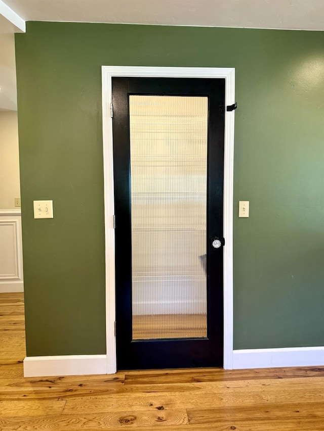 room details featuring hardwood / wood-style flooring