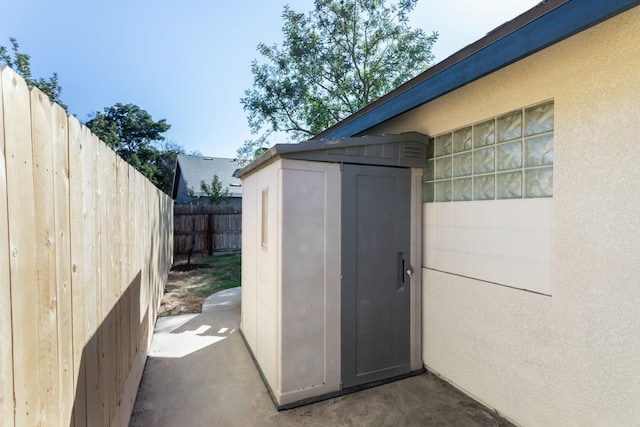 view of outbuilding