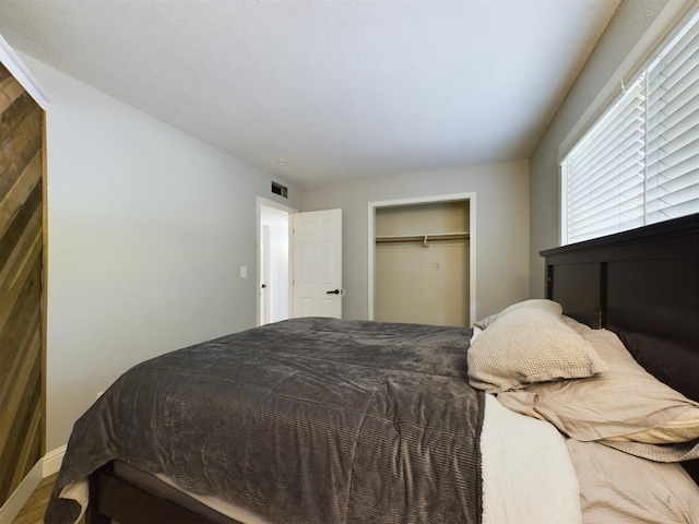 bedroom featuring a closet