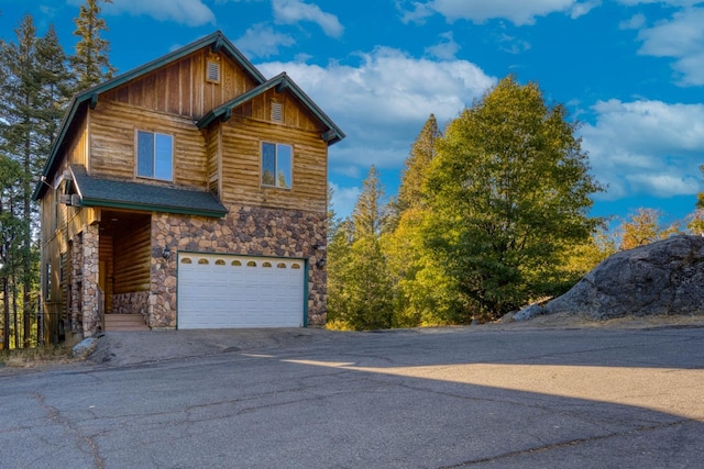 view of front of house with a garage