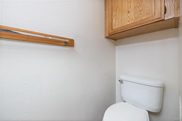49400 River Park Rd Unit 17, Oakhurst, CA 93644 - bathroom with toilet