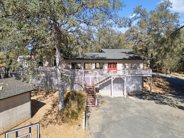 view of front of home featuring a deck