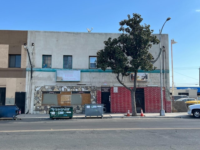 818 F St, Fresno, CA 93706 - view of building exterior