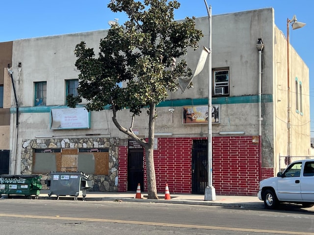 818 F St, Fresno, CA 93706 - view of building exterior