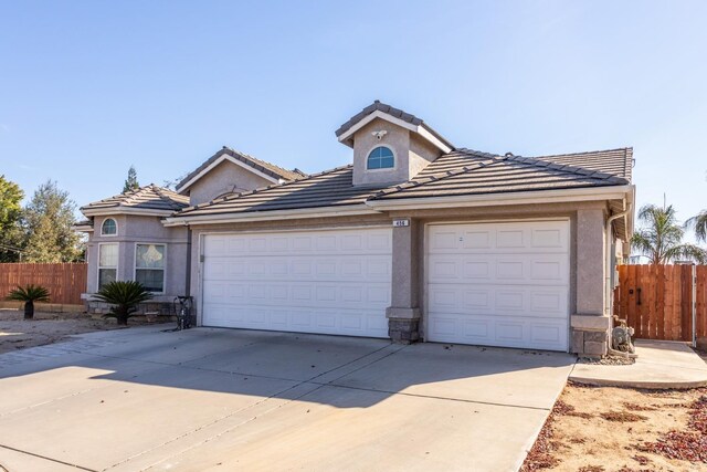 view of front facade with a garage