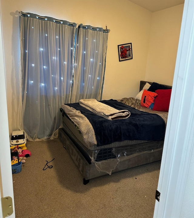 bedroom featuring carpet floors