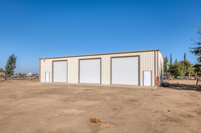 3080 N Grantland Ave, Fresno, CA 93723 - view of detached garage