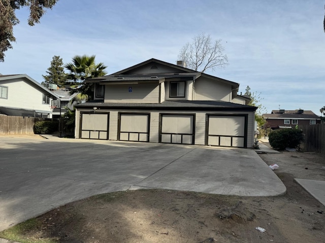 view of front facade with a garage