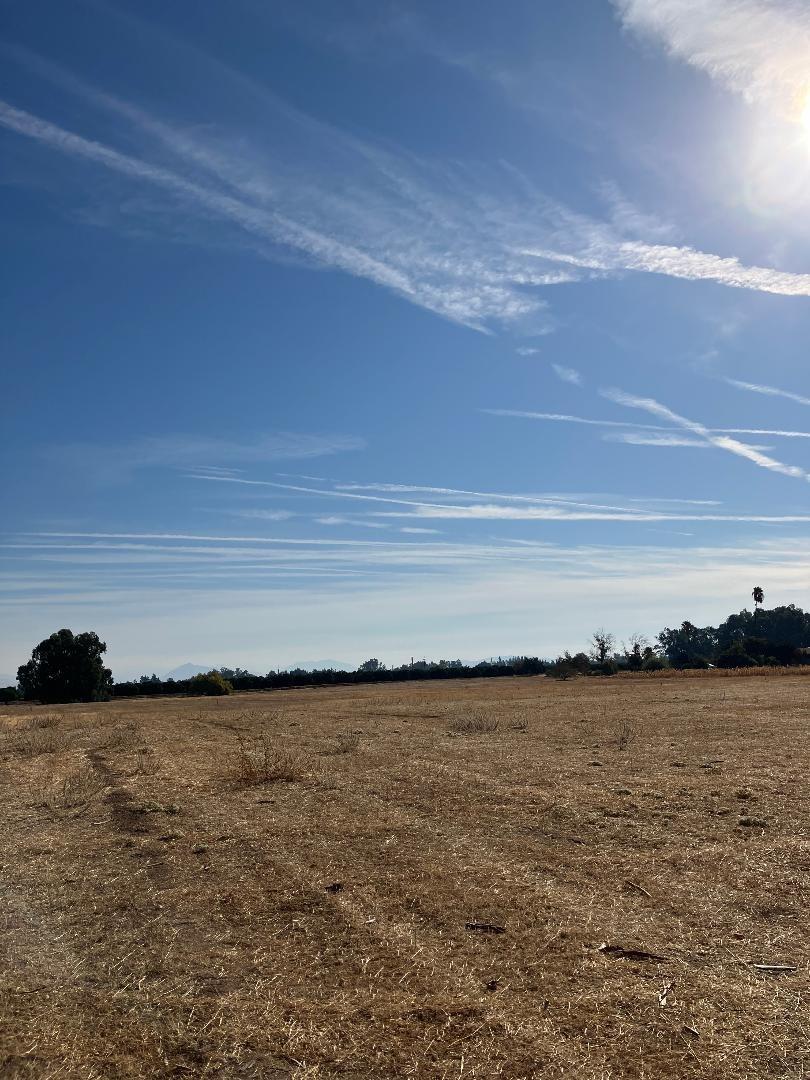 6960 N Highland Ave, Clovis, CA 93619