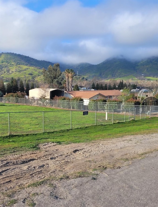 Listing photo 2 for 160340 Lupine, Sanger CA 93657