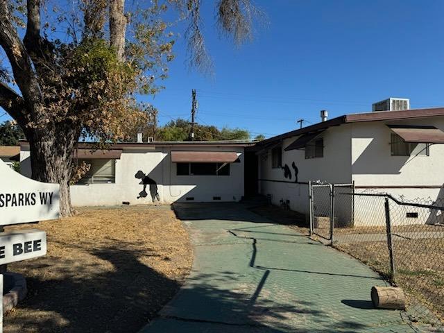 2724 Sparks Way, Modesto, CA 95350 - photo 1