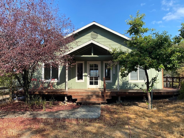 view of front facade with a porch