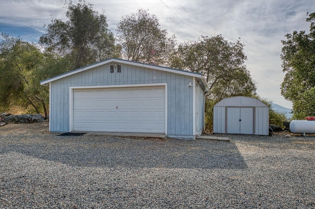 view of detached garage