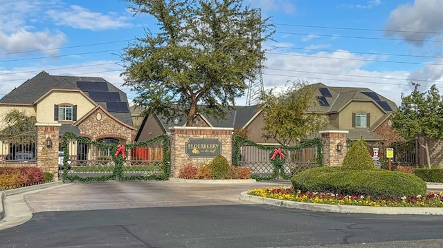 view of front of house