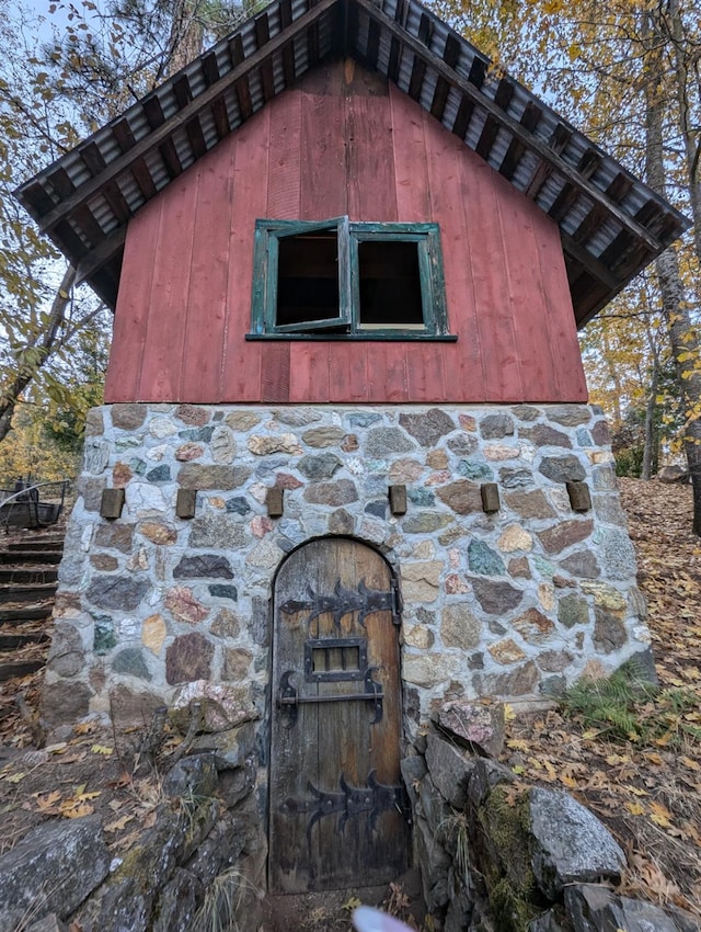 view of side of home