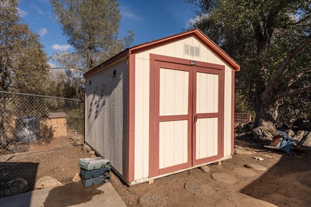 view of outbuilding