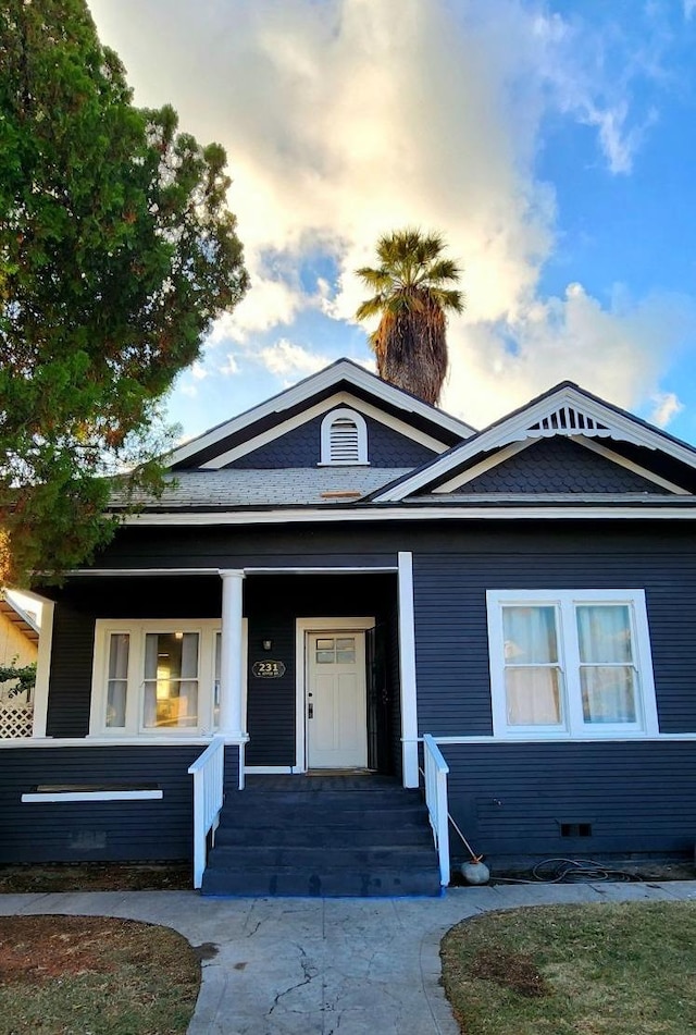 view of front facade featuring a porch