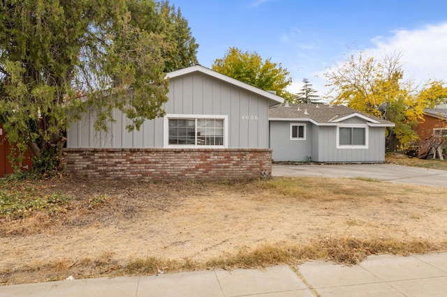 view of single story home