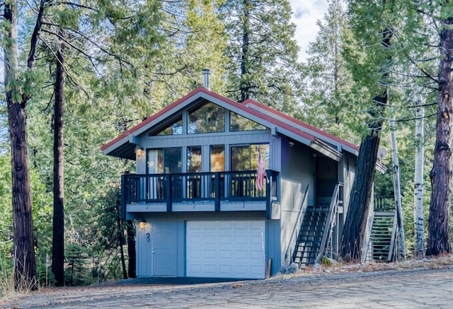 view of front of house featuring a garage