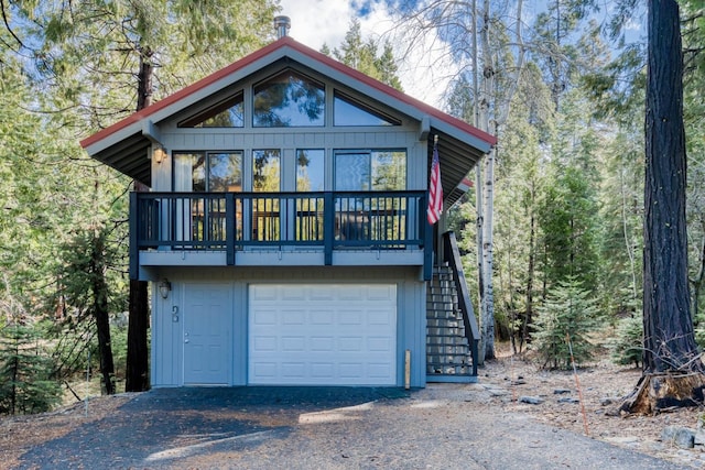 view of front of house with a garage