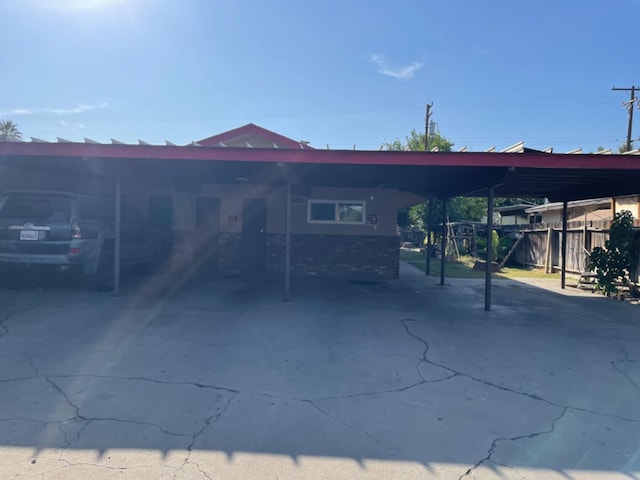 view of front facade featuring a carport