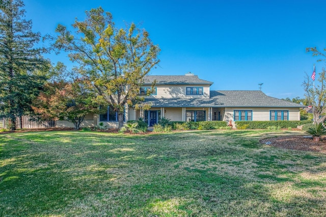 view of front of property with a front yard