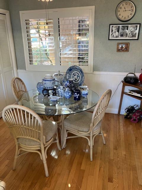 dining room with light hardwood / wood-style flooring