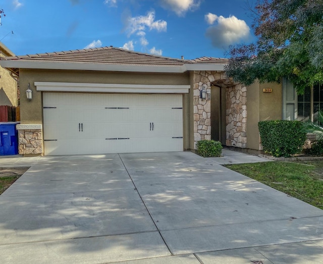 view of front of property featuring a garage