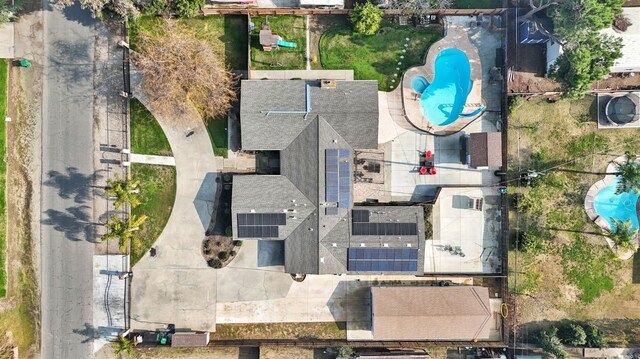 5870 E Midwick Ln, Fresno, CA 93727 - drone / aerial view of a pool