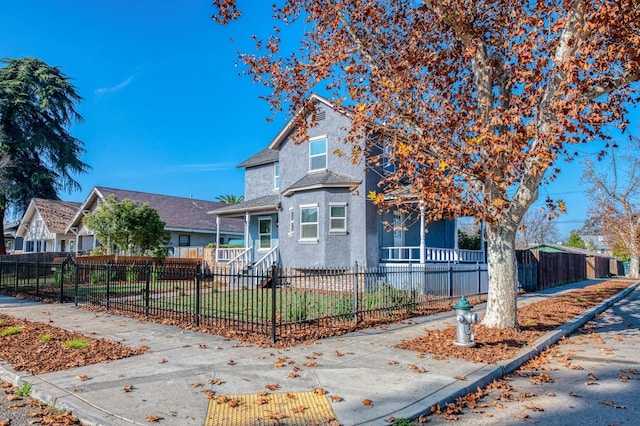 view of front of home with a front lawn