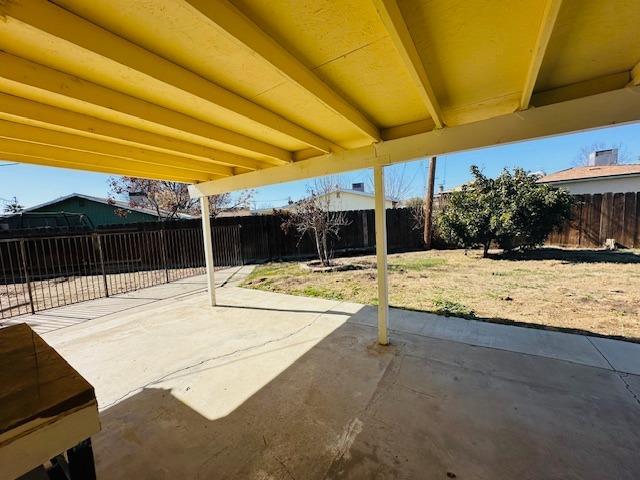 975 N Princeton Ave, Coalinga, CA 93210 - view of patio