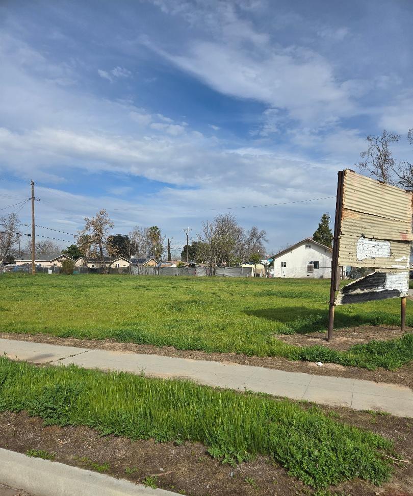 2274 S Cherry St, Fresno, CA 93706