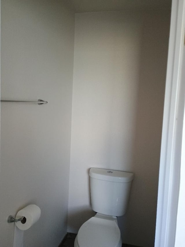 bathroom featuring toilet