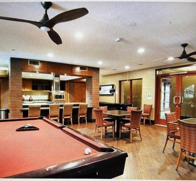 rec room with ceiling fan and pool table