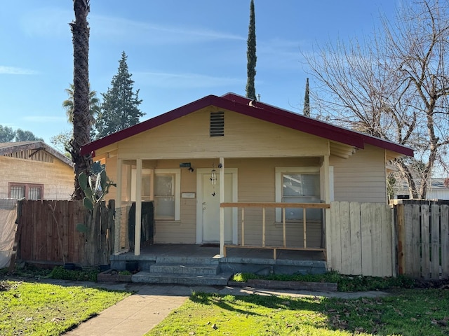 view of front of home featuring a porch