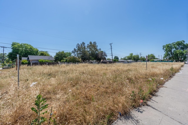 Listing photo 3 for 2305 S Elm Ave, Fresno CA 93706